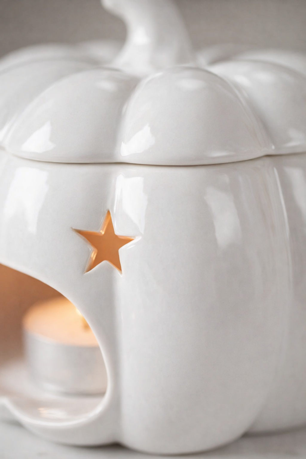 WHITE PUMPKIN OIL BURNER
