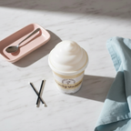 Vela Helado Vainilla 42h Pastel Pier - Vela Tapa Swirl Cerámica Retro