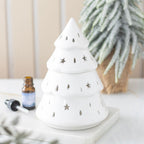 Quemador de aceites de cerámica blanca con forma de abeto y estrellas caladas – Ami Home Decor